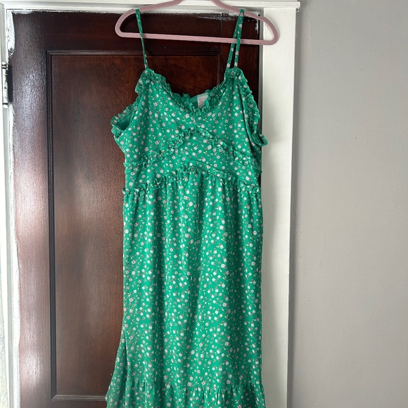 NEW Floral green dress - Picture 1 of 3